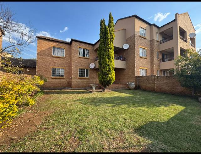 2 BEDROOM APARTMENT FOR SALE IN ECO PARK ESTATE